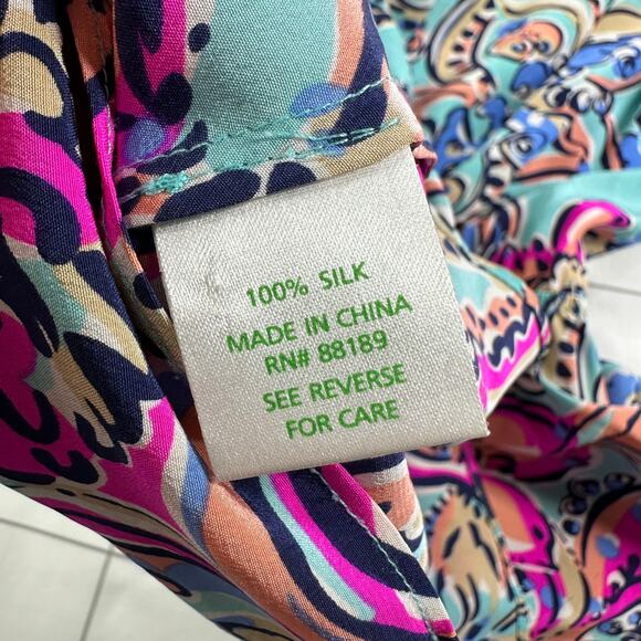 Lilly Pulitzer Top Womens Small Blue Pink Dune Bait & Switch Silk Preppy Peplum - Picture 5 of 9